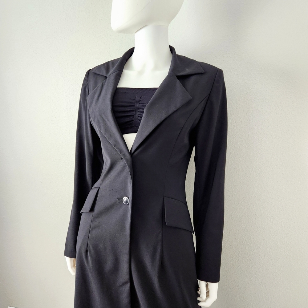 Nicowa Sleek & Lightweight Black Jacket Silky Pink Lining Sexy & Fitted Size 4 - Picture 2 of 16